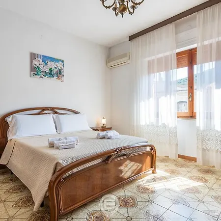 Apartment House Antonella - Wonderful Holidays On A Budget *