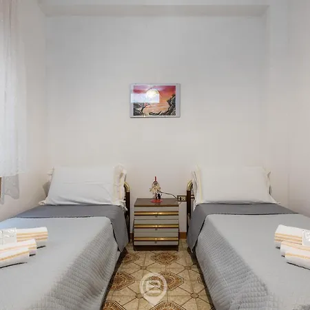 House Antonella - Wonderful Holidays On A Budget Apartment